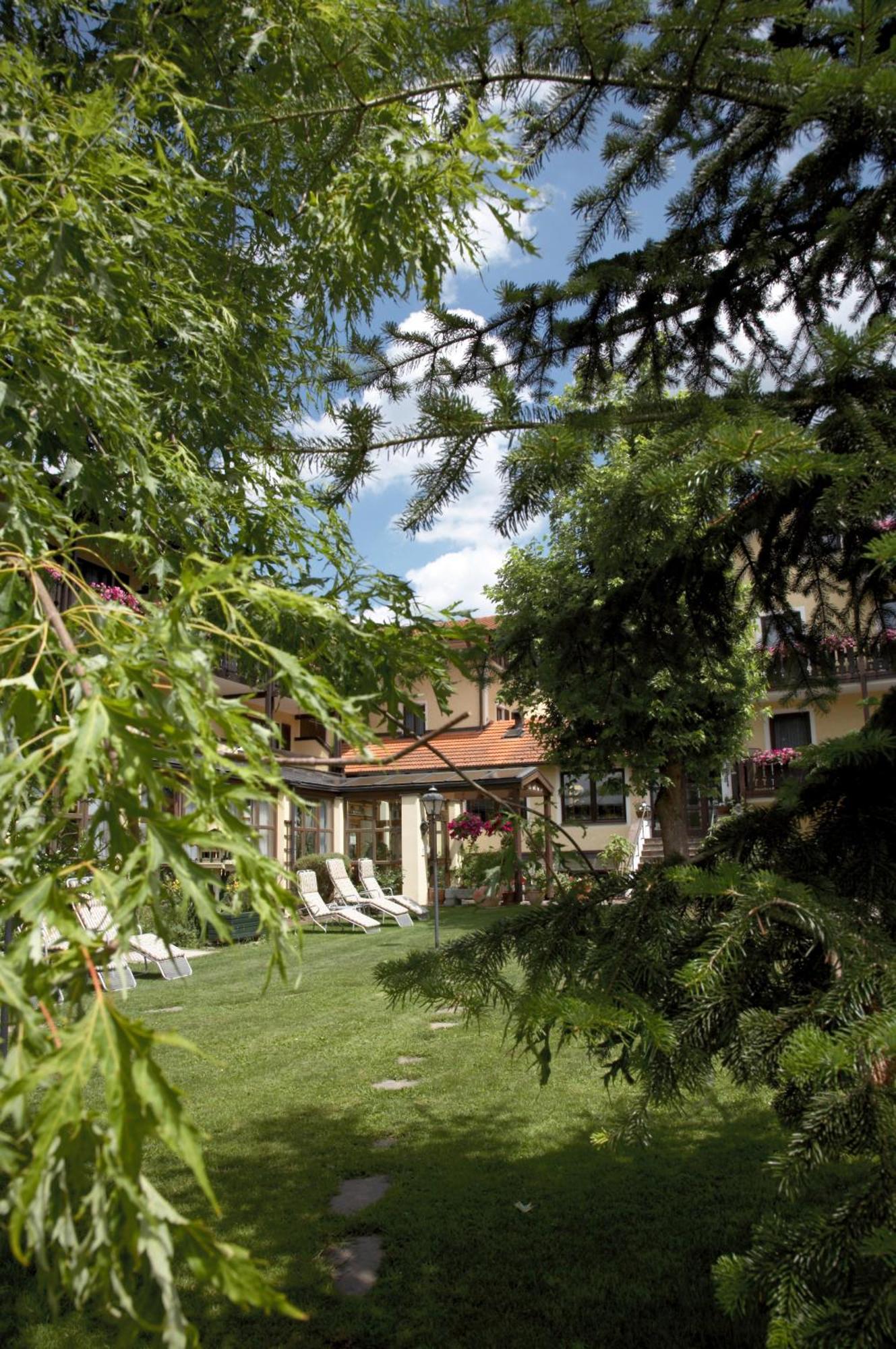 Graefliches Hotel Alte Post Bad Birnbach Bagian luar foto